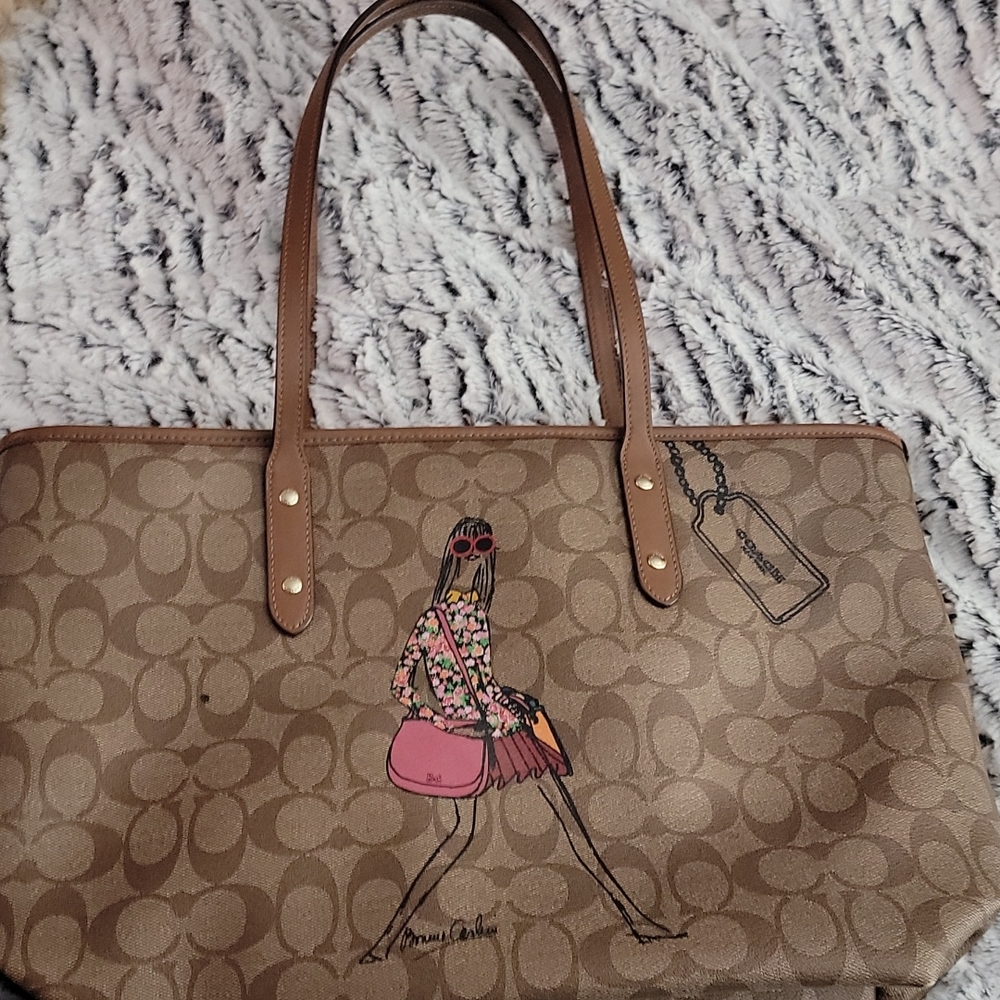 Med coach bonnie cashin zip purse